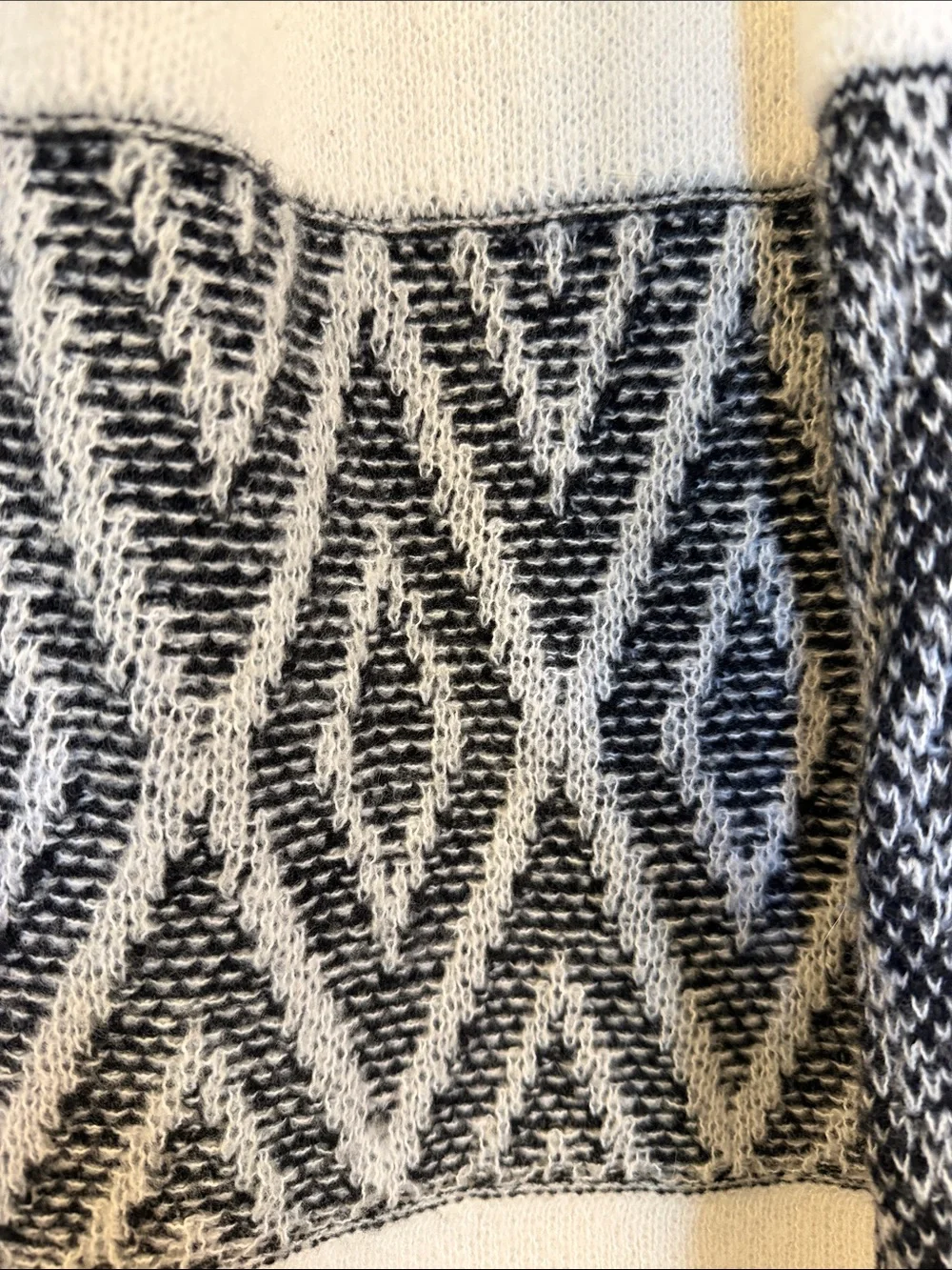 bobeau Cream Open-Front Cardigan with Black Geometric Band - Picture 4 of 6